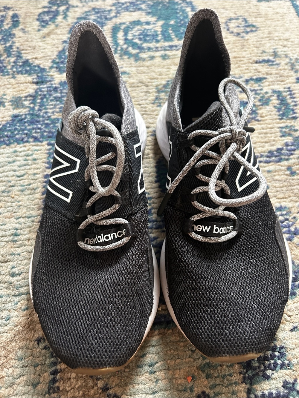 New Balance Fresh Foam Roav Women’s 7.5 Black Gray Running Shoes - Picture 9 of 9
